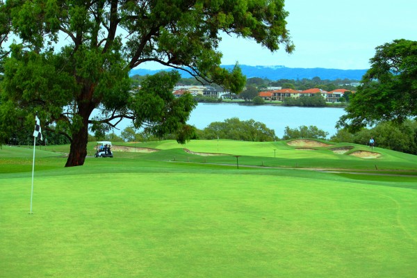 16th and 11th greens at Ballina