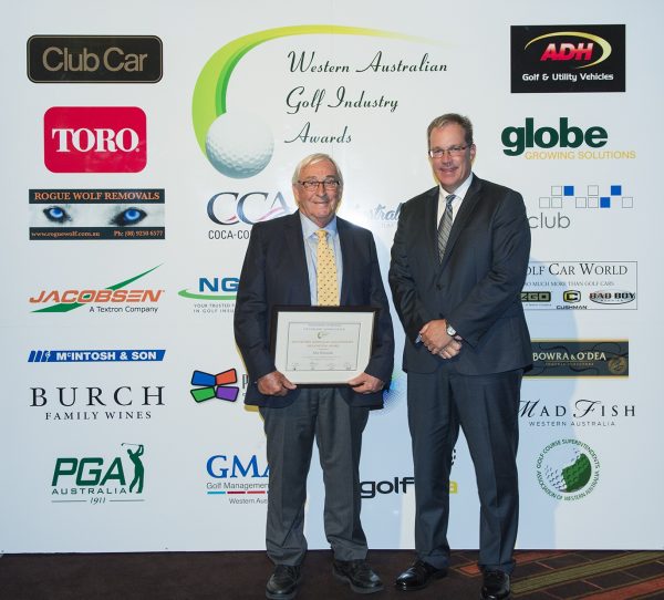 Chairman of the awards committee and GMAWA executive member/captain Troy O’Hern (right) presents Alex Monteath with his WA Golf Industry Recognition Award.