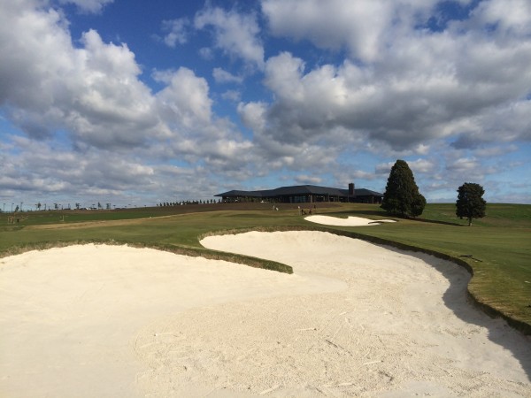 The centre bunker on hole 27
