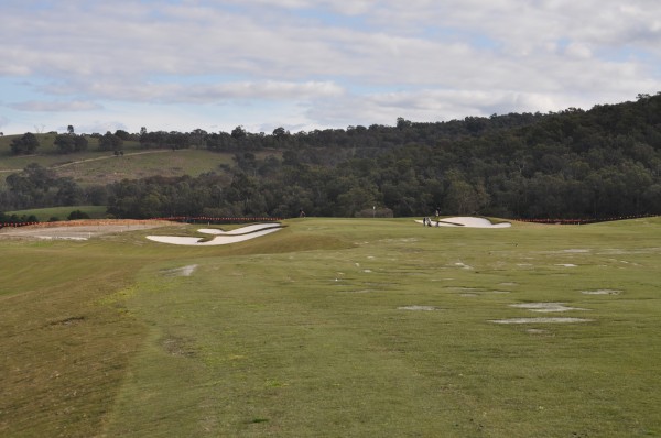 Hole 2 from the fairway - approach shot