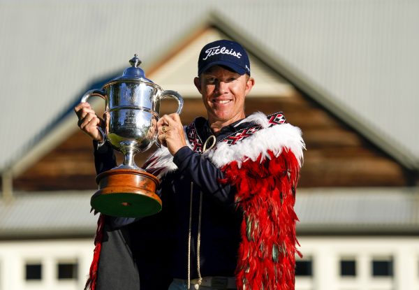 https://www.insidegolf.com.au/wp-content/uploads/Brad-Kennedy-trophy.-Credit-Photosport-NZ-600x415.jpg