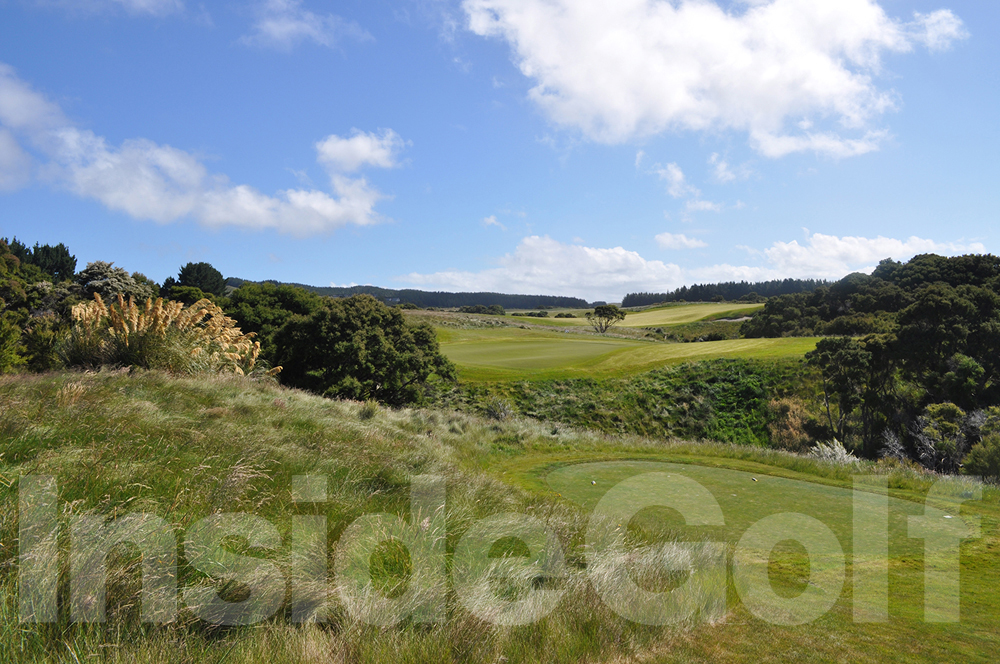 Cape Kidnappers 8th tee (whites)