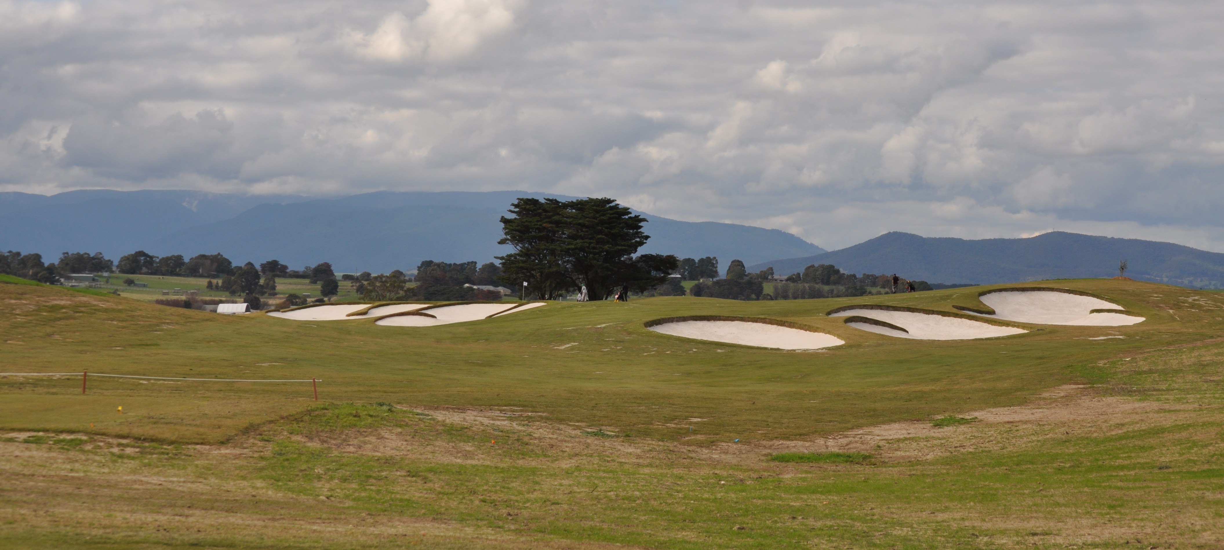 Hole5Tee