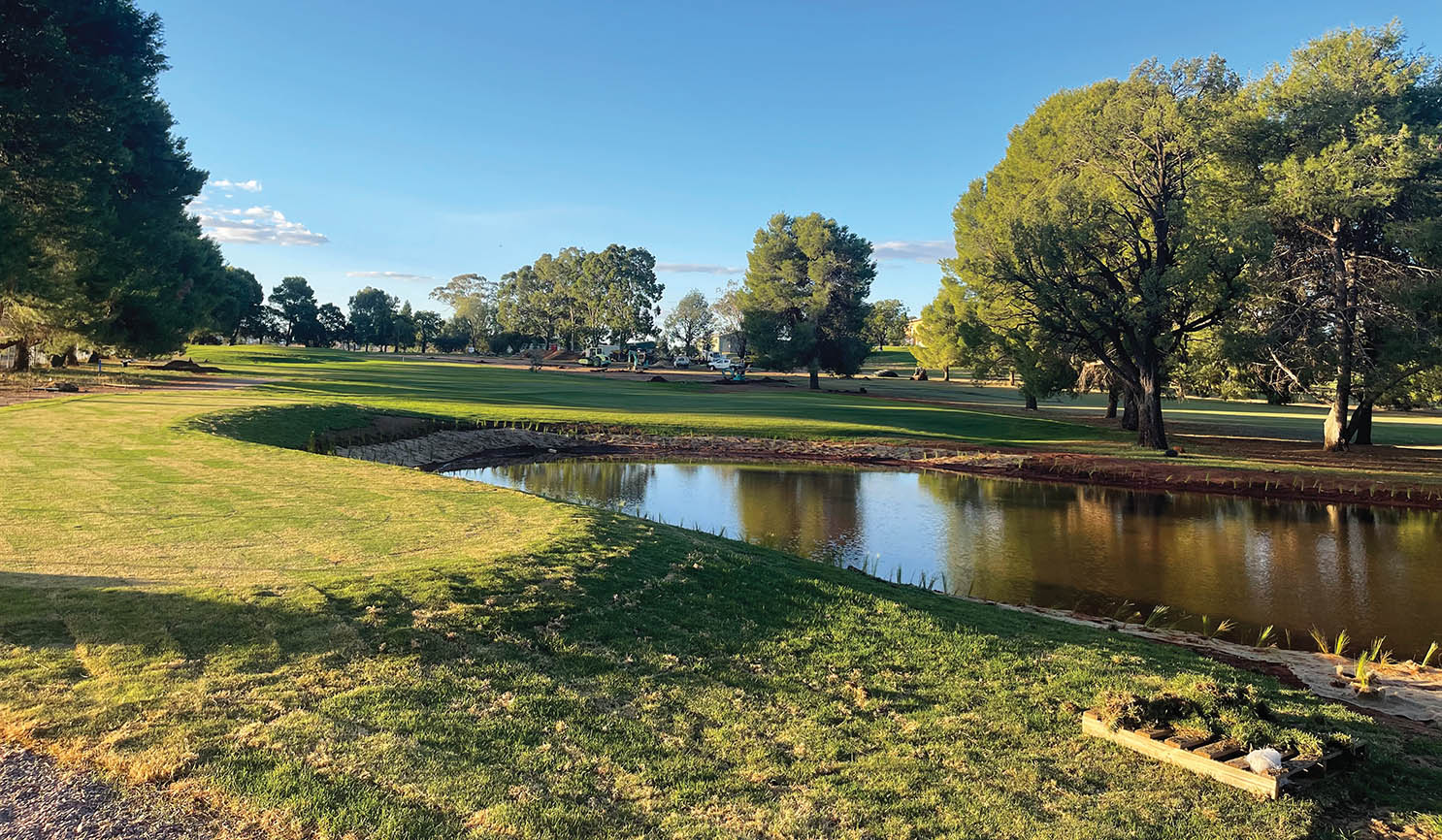 Parkes-Golf-Club-1